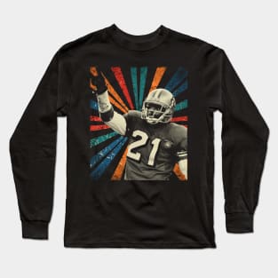 DeionSanders is an football coachand baseball player - vintage art Long Sleeve T-Shirt